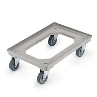 Šedý vozík pro stohování přepravek