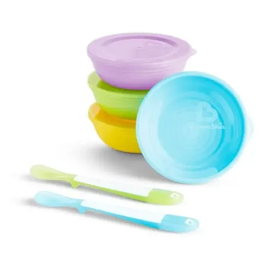 MUNCHKIN Set farebných misiek s viečkami a lyžičkami 10 kusov