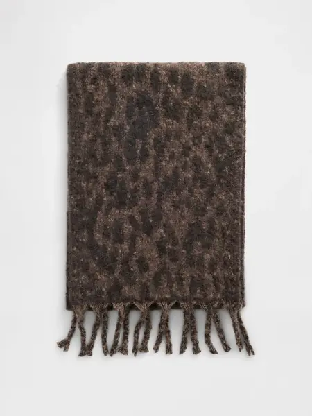 Šála GAP s třásněmi