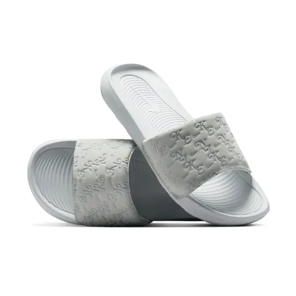 Nike Victori One 43