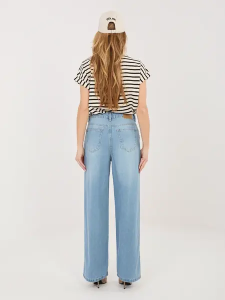 Modré široké džíny s vázáním