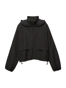 Pull&Bear Prechodná bunda  čierna