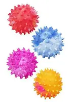 Hračka pes míč s bodlinami plovací vanilkový 5,5cm SP