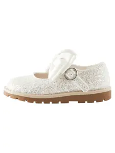 Next Baleríny  strieborná / biela