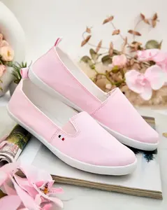 Resti Women's Peliotte Sneakers