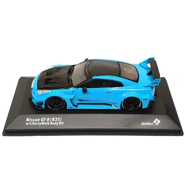 1:43 NISSAN GTR35 LBWK Zelená