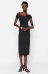 Trendyol Čierne vypasované okno/strih Pletené detailné elegantné večerné šaty