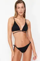 Trendyol Čierny Trojuholník Gippie Bikini Top