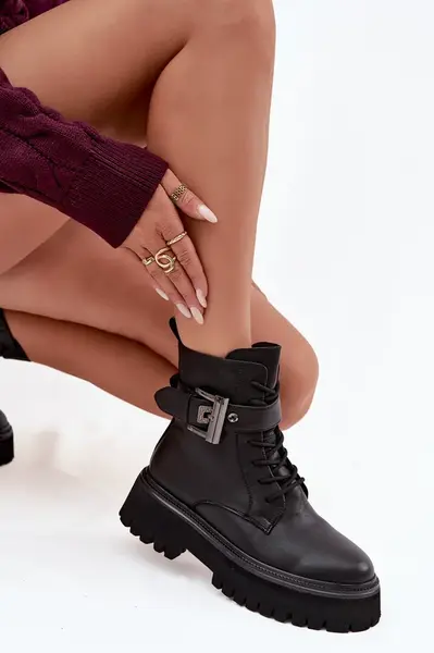 Kožené dámske workery s ozdobnou prackou