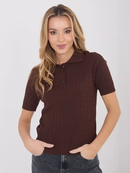 Tmavě hnědý svetr s límcem