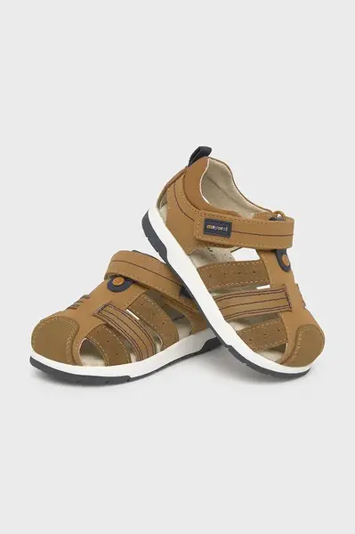 Kojenecké sandály Mayoral