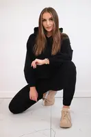 Mikina s kapucí černé barvy