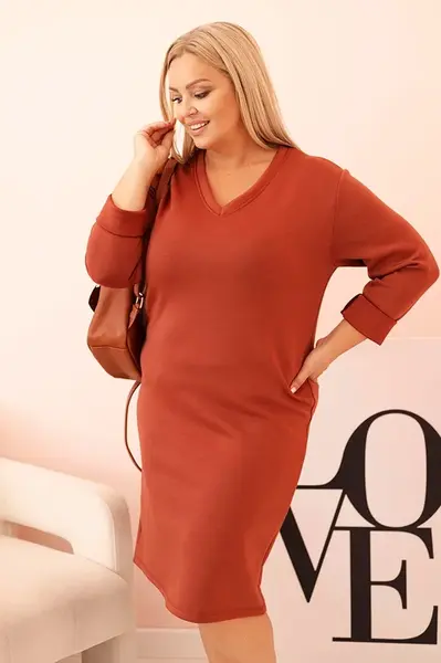 Kesi Włoski Dámské šaty Plus Size máslové s výstřihem do V a rukávem hnědé