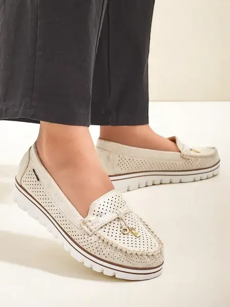 Resti Women's perforated moccasins Elissas