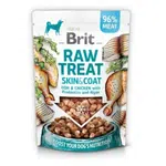 Brit RAW TREAT Skin & Coat Mrazené mrazené pamlsky a příloha Ryba a kuře 40 g