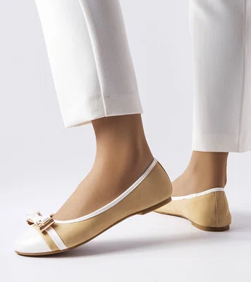 Gemre White-beige ballet flats with a bow Dufour