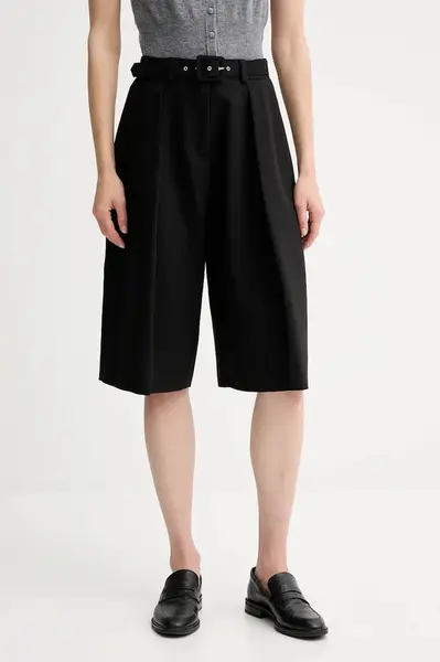 Kraťasy Simona Corsellini