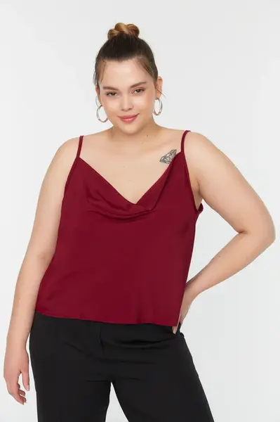 Trendyol Curve slivkové tkané popruhy, blúzka so saténovým vzhľadom