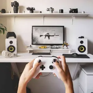 Držák prodlužovacího přívodu, bílý