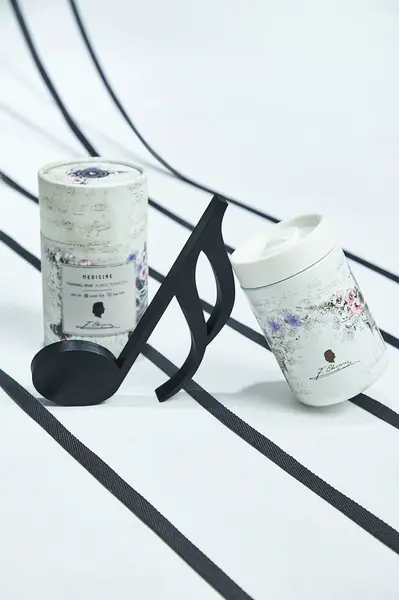 Termohrnek Medicine více barev