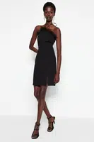 Večerní šaty Trendyol Black Body-Fitting Lined Woven Otriches