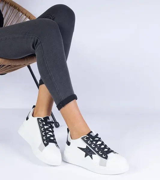 Gemre White sneakers adorned with a glittery star by Moransa