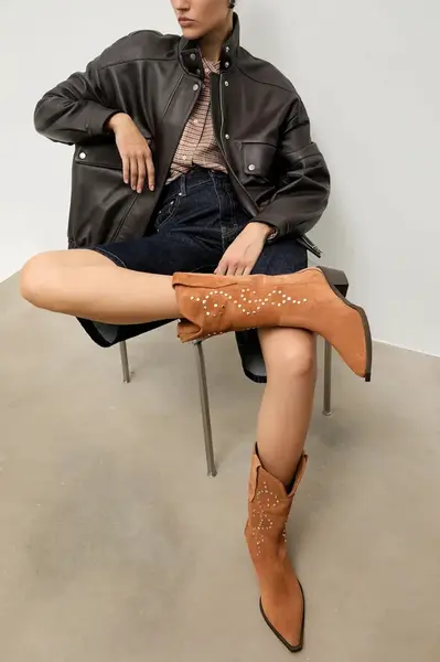 Semišové kovbojské topánky Answear.LAB