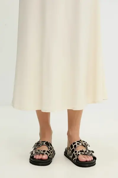 Semišové pantofle Answear.LAB