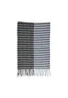 Šála s geometrickým vzorem