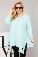 Plus size blúzka s asymetrickým lemom