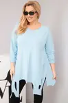 Plus size blúzka s asymetrickým lemom a výrezmi