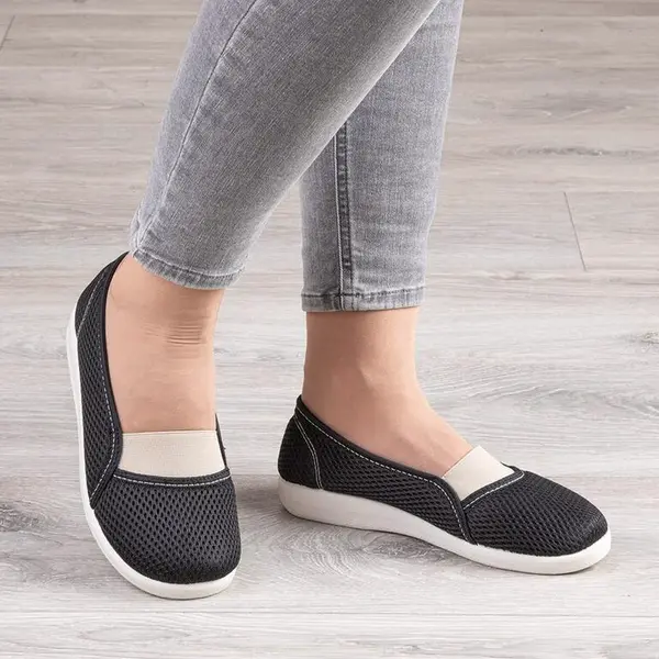 Nazouvací baleríny s pružným nártem černé vel. 39