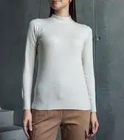 Gemre Beige classic loose-fitting sweater Essana