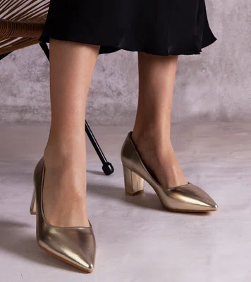 Gemre Gold block heel pumps Tunia