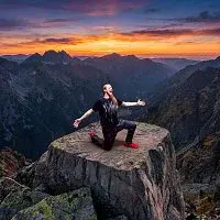 Frozen Poppyhead – Leveling Mountains