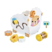 Janod Farma Dřevěná motorická hračka Ovečka s mnoha aktivitami
