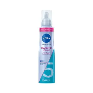 NIVEA Penové tužidlo Diamond Volume