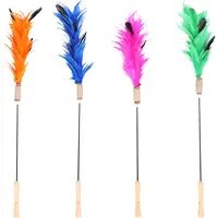 Flamingo Xena hračka s peřím 1 ks