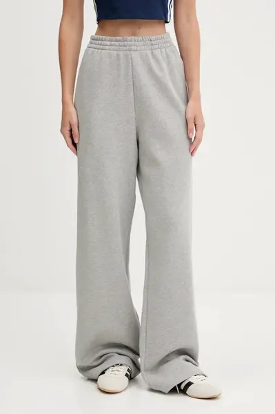 Bavlnené tepláky adidas Originals Essentials