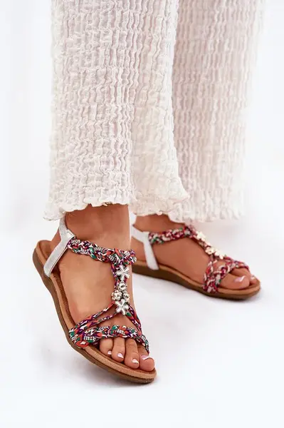 Dámske Ploché Sandále S Pletenými Popruhmi A Príslušenstvom Artiker