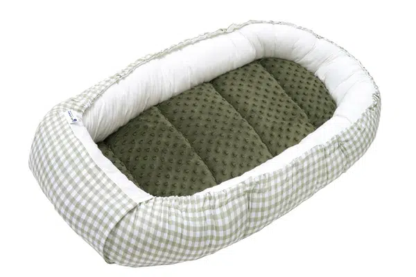 Medi Partners Baby cocoon/nest – Plaid + green Minky