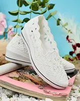 Resti Women's low-heeled half shoes Dellio