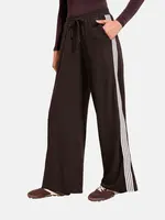 Friends Like These Nohavice  tmavohnedá / biela