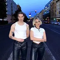 Petrofski – Nebe padá (feat. Maella)