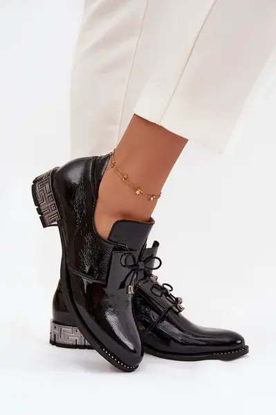 Lakované dámské polobotky na nízkém podpatku s mašlí Zazoo 1399 Černé