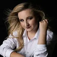 Lucie Sopčáková – Není tu