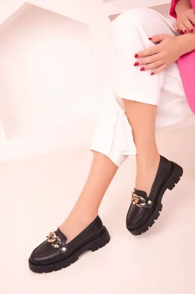 Černé dámské ležérní boty Soho 18049