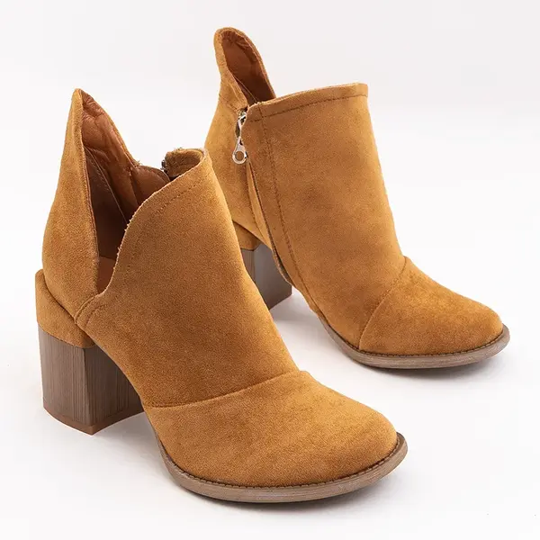 Resti Women's boots with camel cut-outs Plinara - Footwear