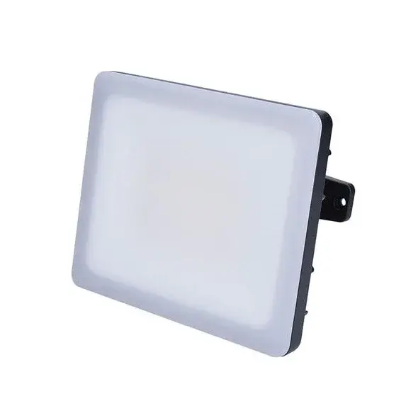 LED reflektor SOLIGHT WM-30W-Q Quick 30W - rozbaleno - mírně pomačkaný obal