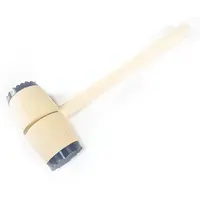 Tĺčik na mäso s kovovým zakončením